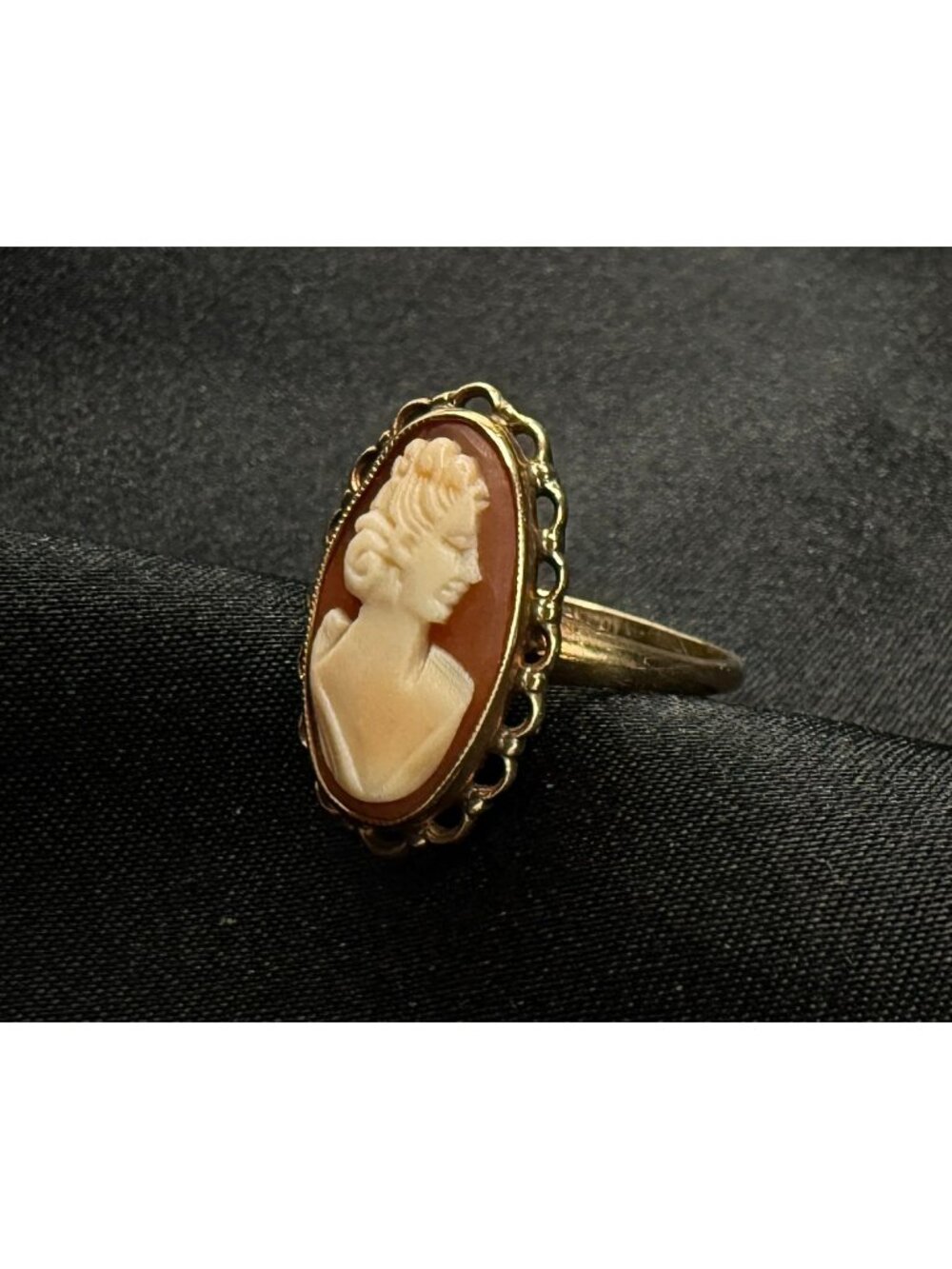 Vintage 10K Solid Gold PSCO Signed Cameo Ring